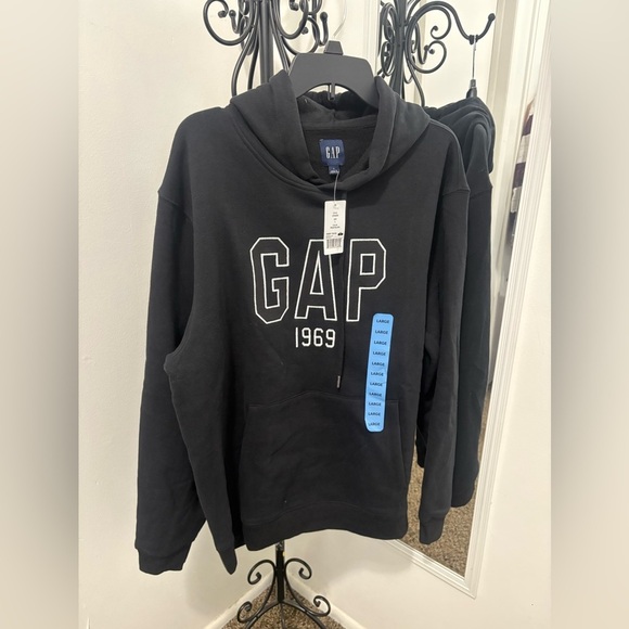 GAP Black Hoodie Sweater - Picture 1 of 5